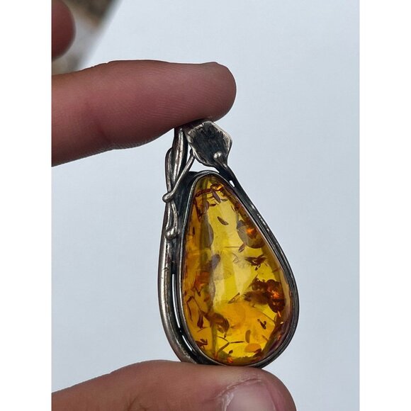 Vintage Sterling Silver Amber Brooch - Picture 4 of 5